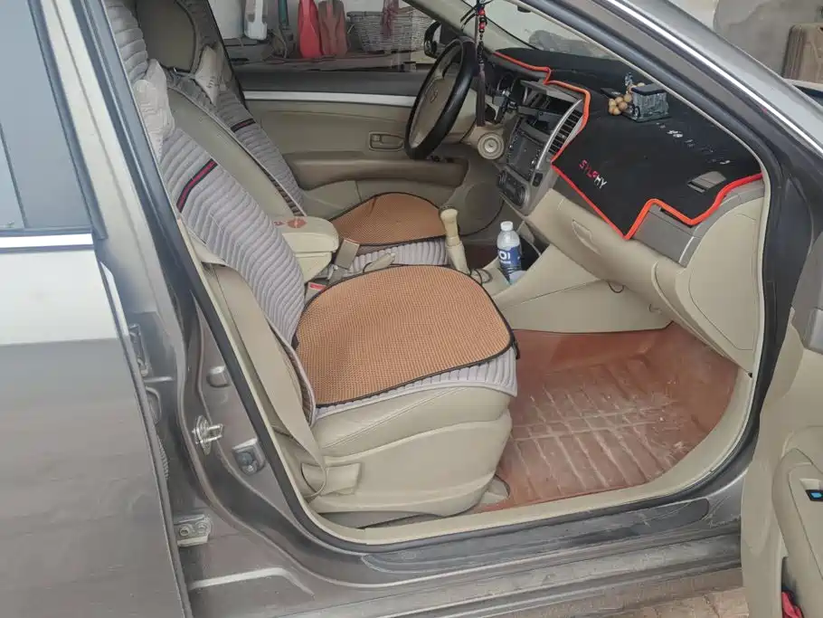 Nissan Sylphy — миниатюра 8