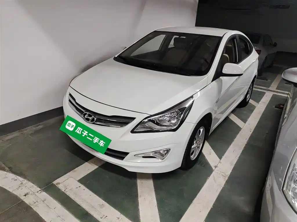 Hyundai Verna 2015