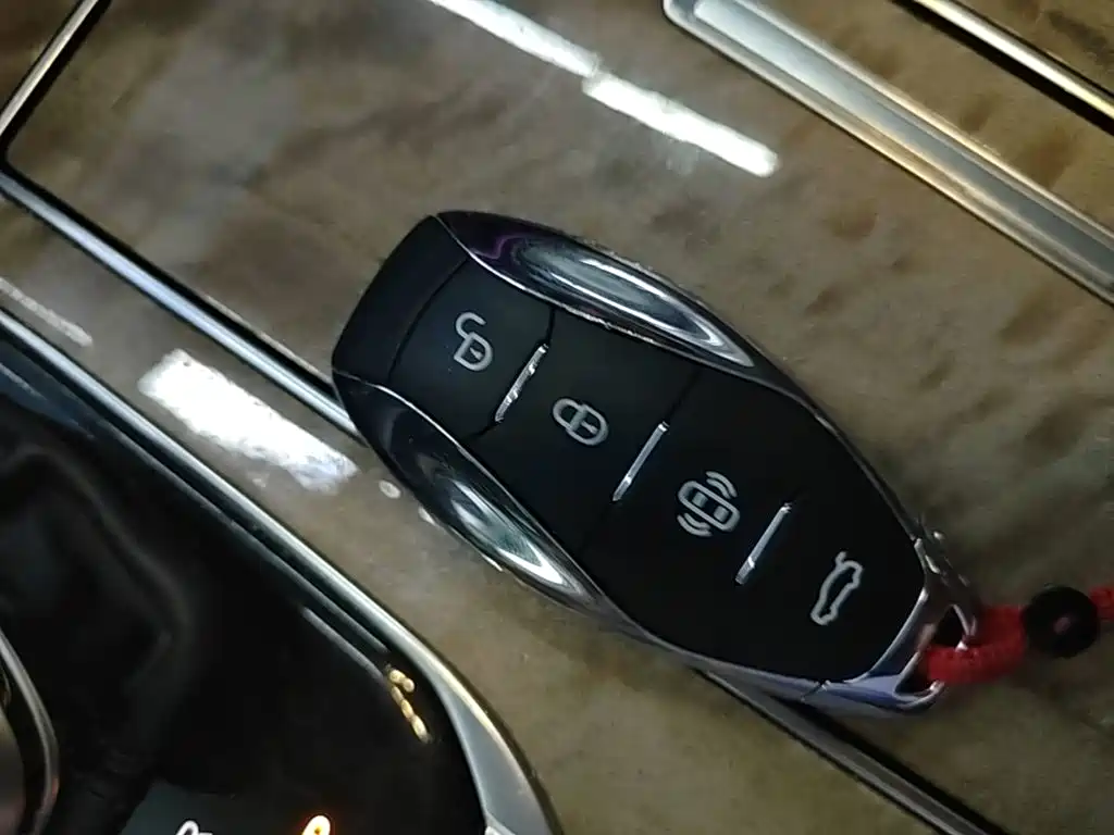Hongqi Hongqi HS7 — миниатюра 9