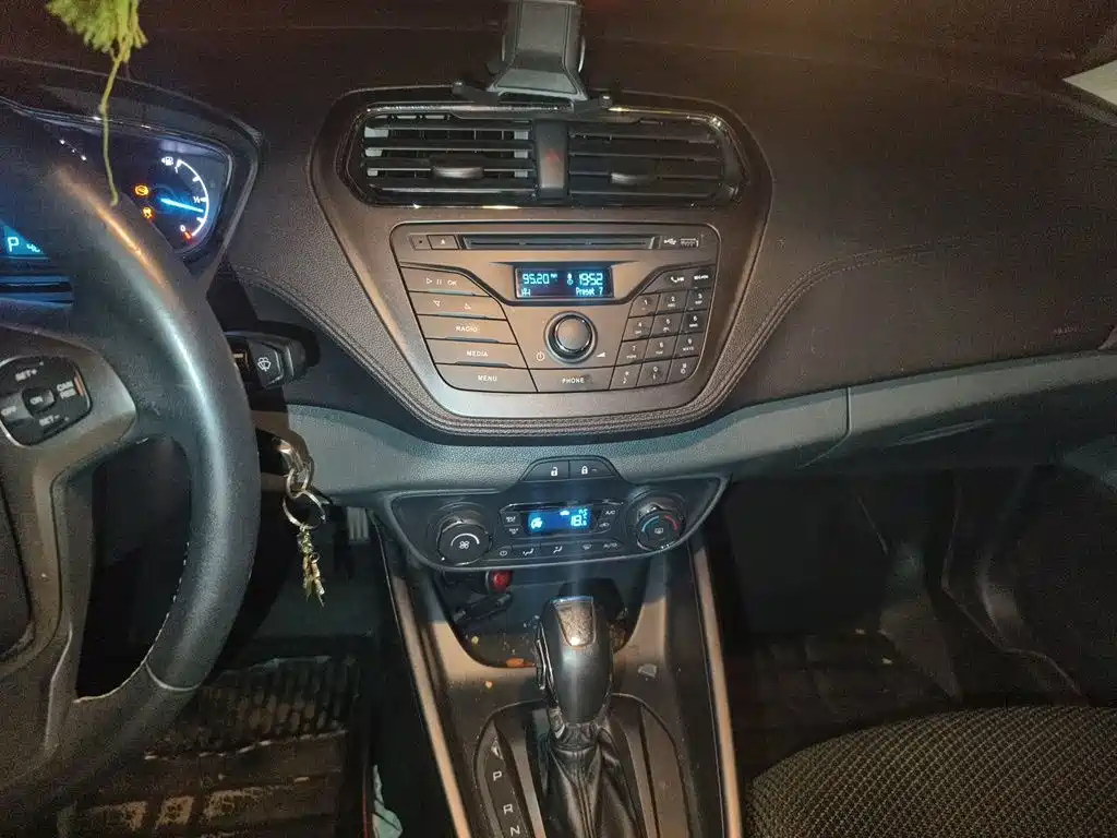 Ford Escort — миниатюра 14