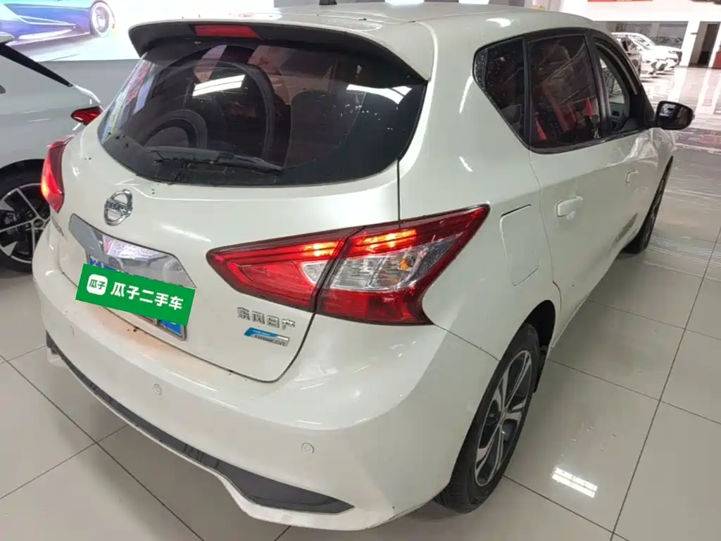 Nissan Tiida — миниатюра 7