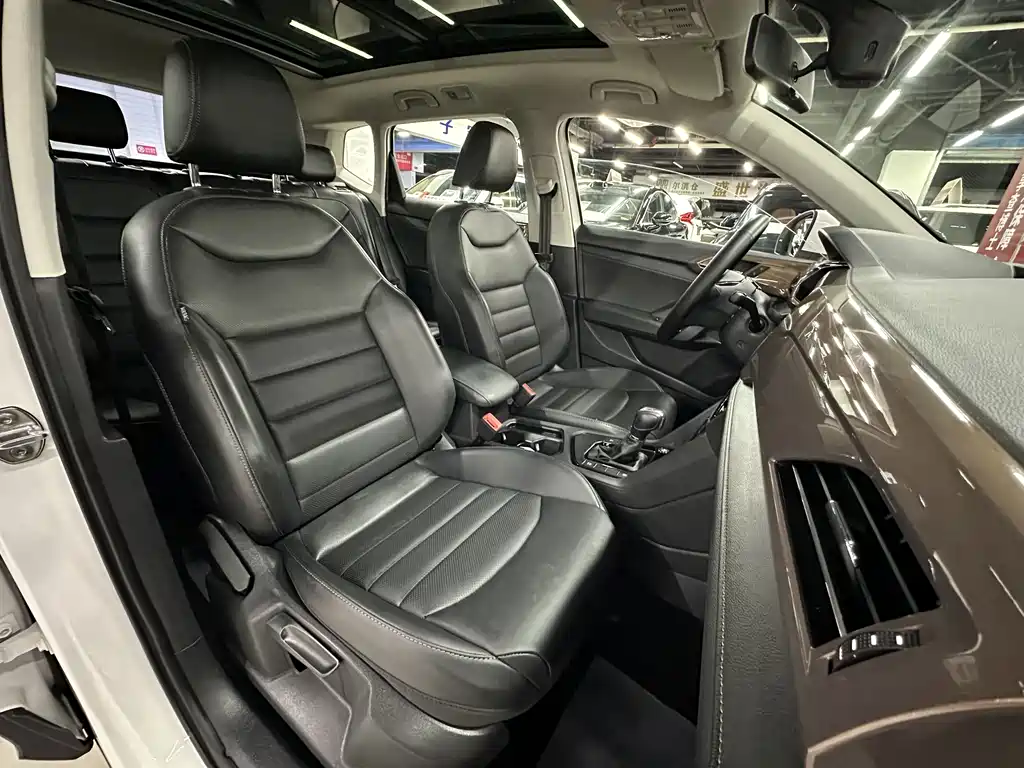 Volkswagen Tharu — миниатюра 12