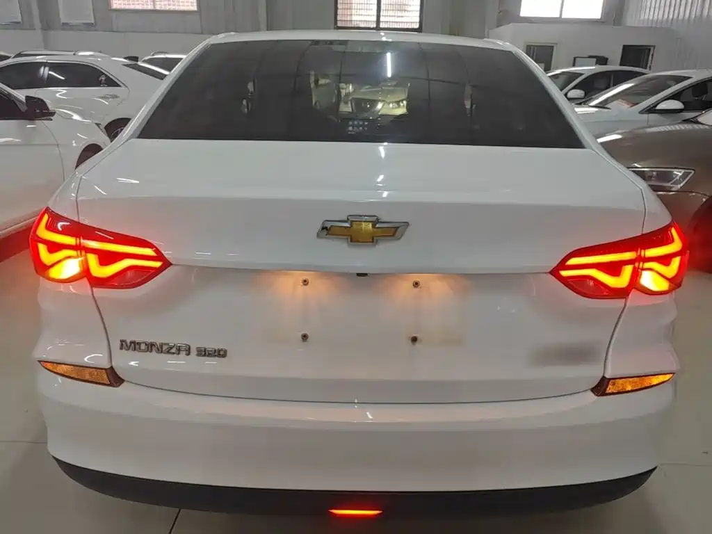 Chevrolet Monza — миниатюра 6