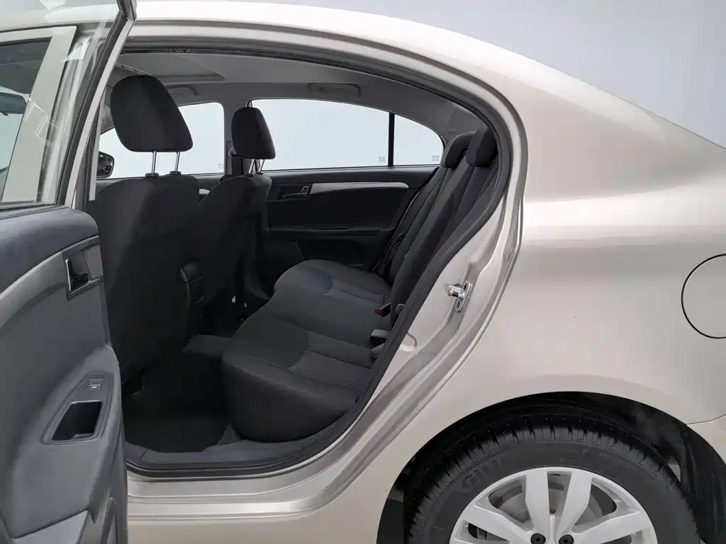 Roewe 350 — миниатюра 15