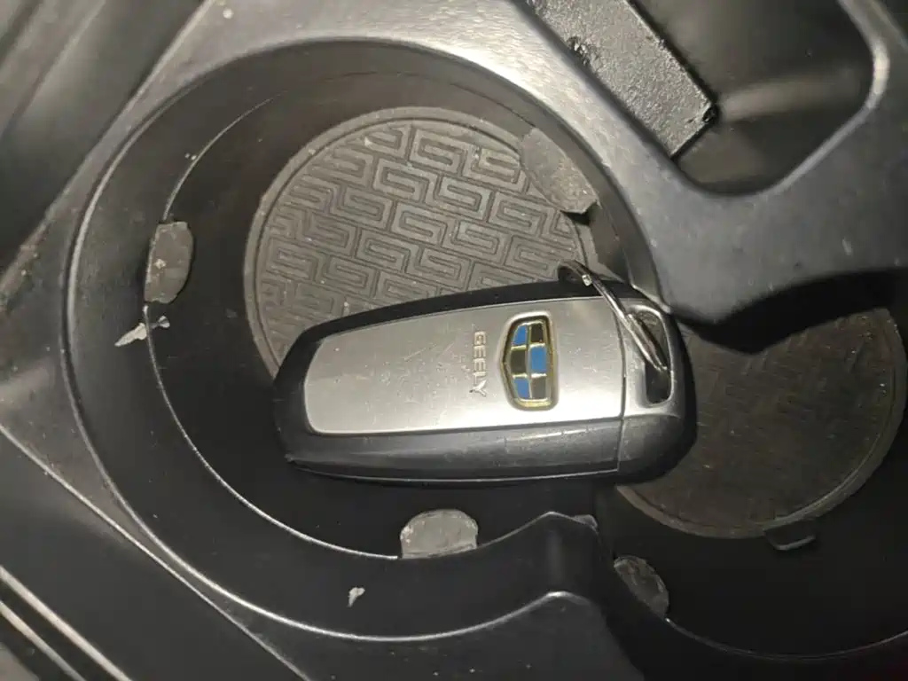 Geely Vision S1 — миниатюра 9