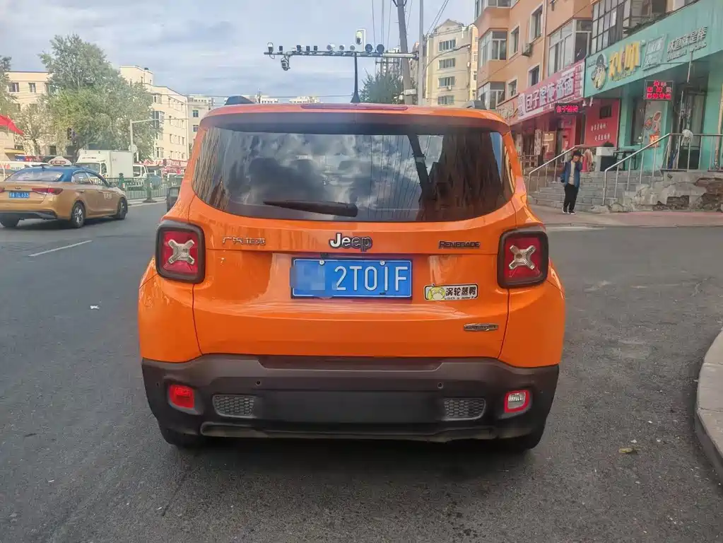 Jeep Renegade — миниатюра 5