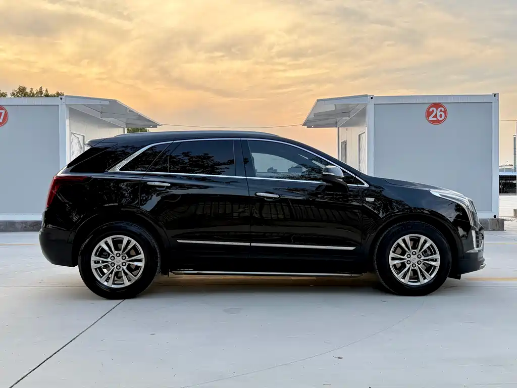 CADILLAC XT5