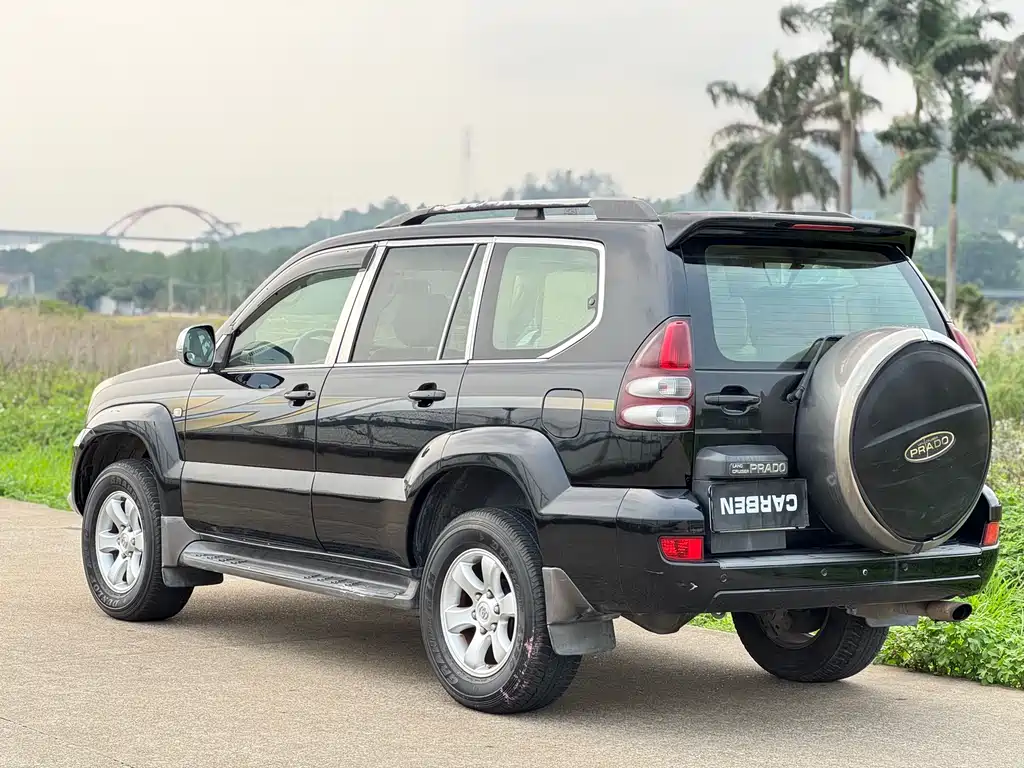 Toyota Land Cruiser Prado 2006 2.7L AT