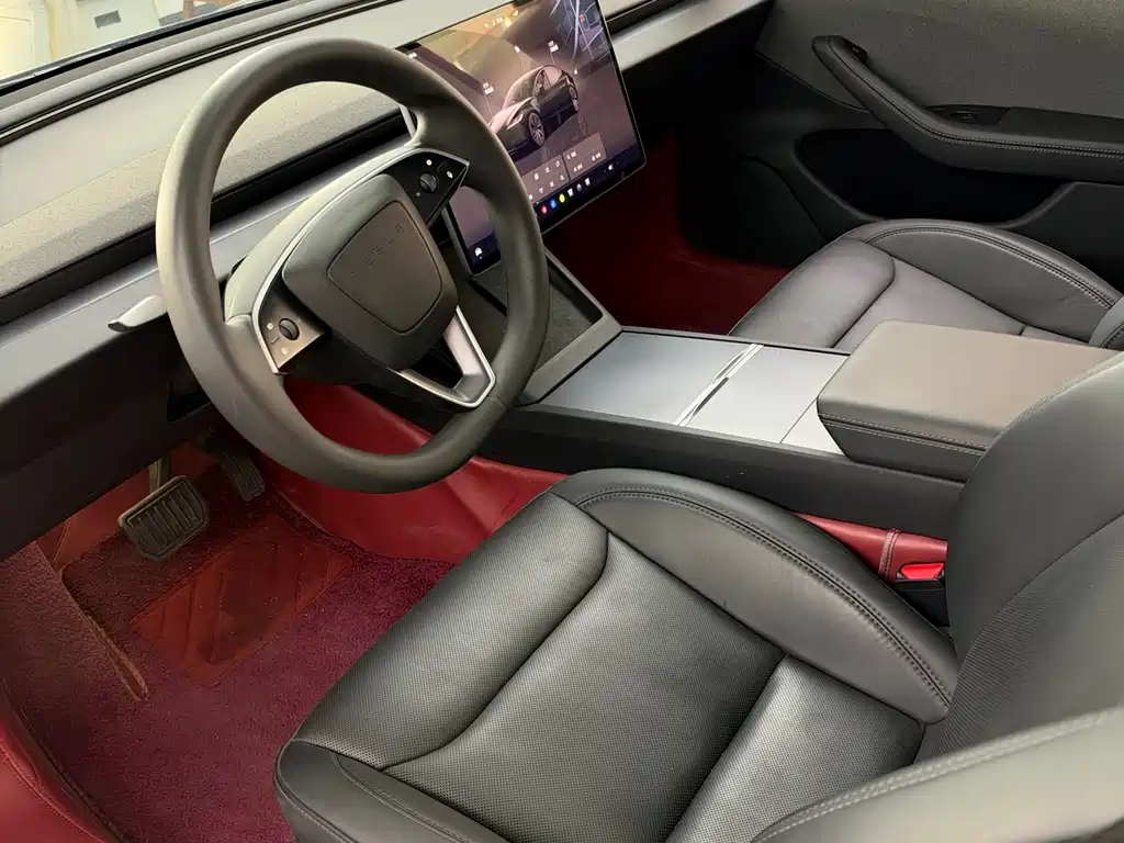 Tesla Model 3 — фотографии объявления, Фото 9