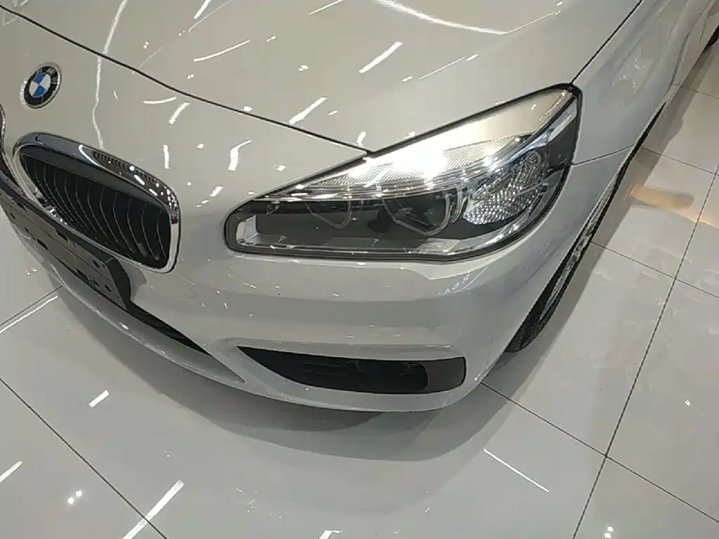 BMW 2 Series Active Tourer — миниатюра 24