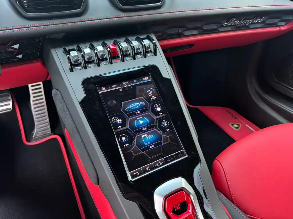 LAMBORGHINI HURACÁN