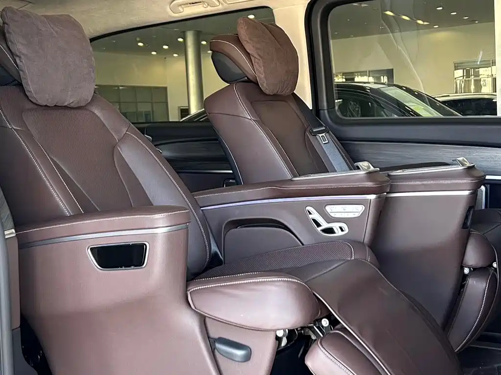 Mercedes-Benz V-Class V 2024 V 300 L Luxury