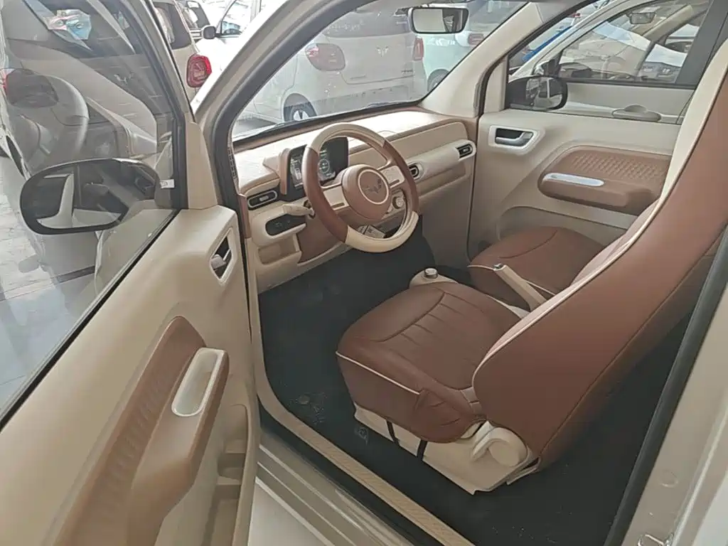 Wuling MINIEV — миниатюра 16