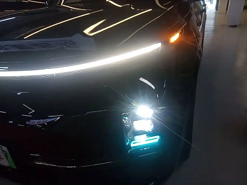 Li Auto Li L8 — миниатюра 24