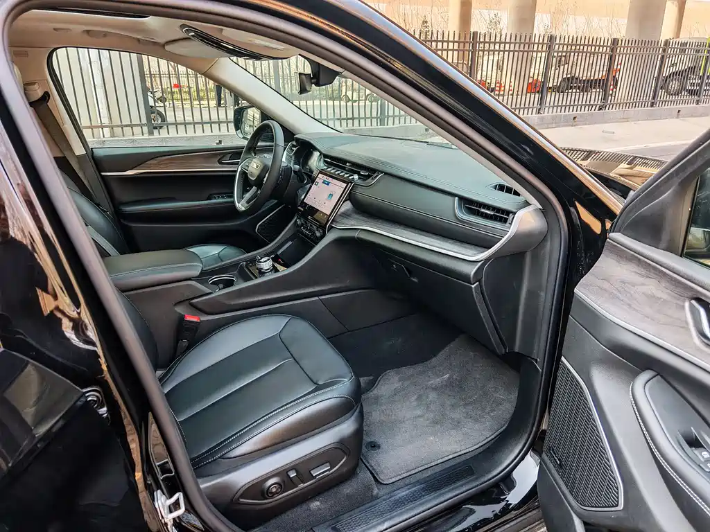 JEEP GRAND CHEROKEE 4XE