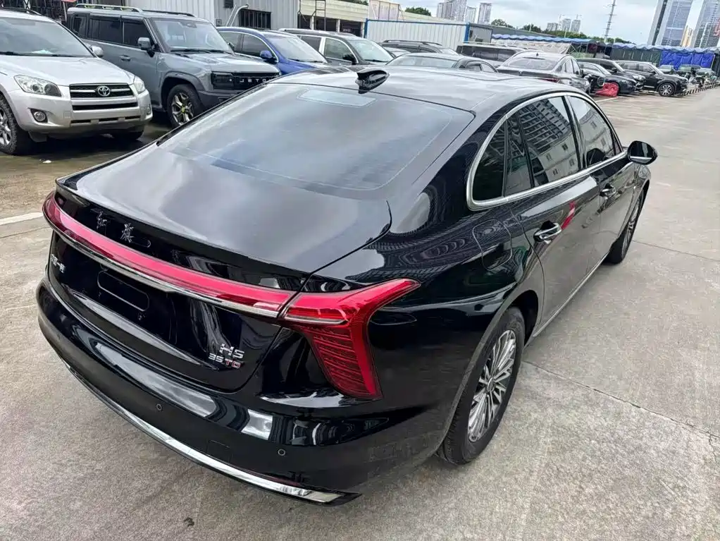 Hongqi Hongqi H5 — миниатюра 9
