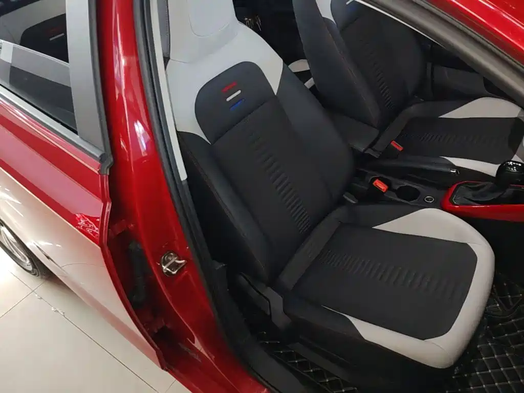 Volkswagen Polo — миниатюра 25
