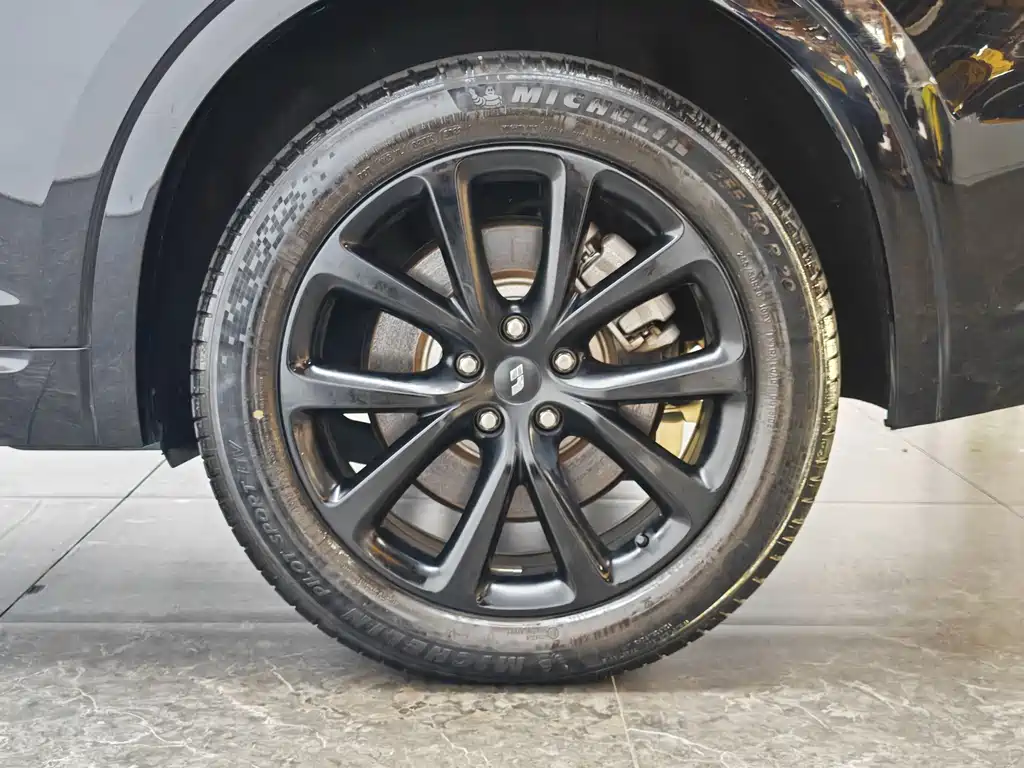 Li Auto Li ONE — миниатюра 9