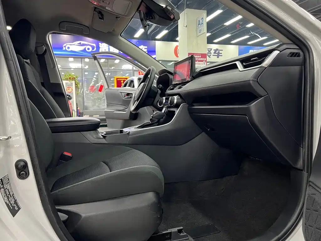 TOYOTA RAV4 RONGFANG