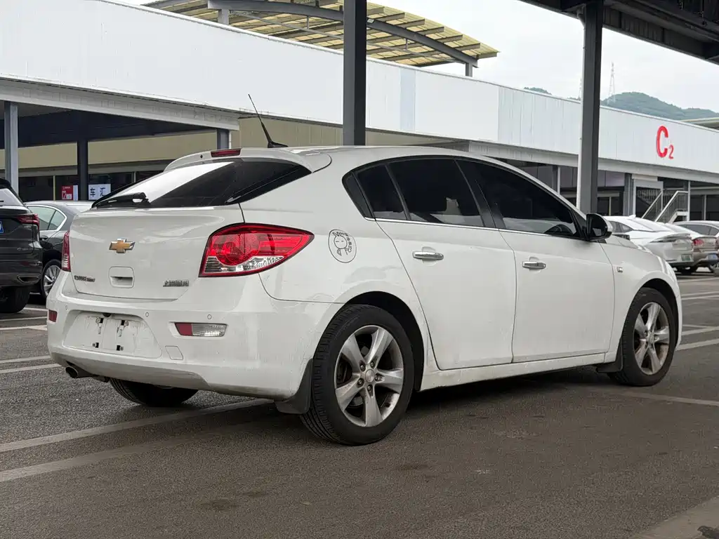 Chevrolet Cruze — миниатюра 5
