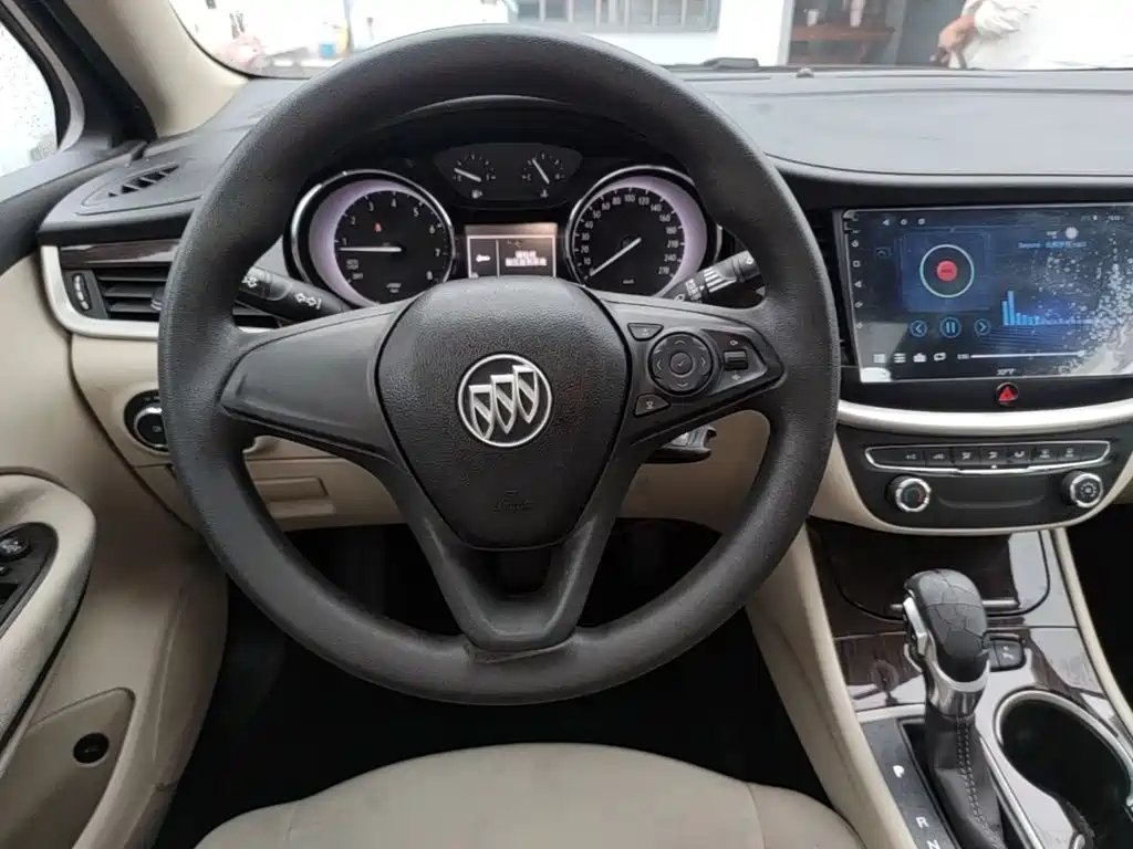 Buick Verano — миниатюра 11
