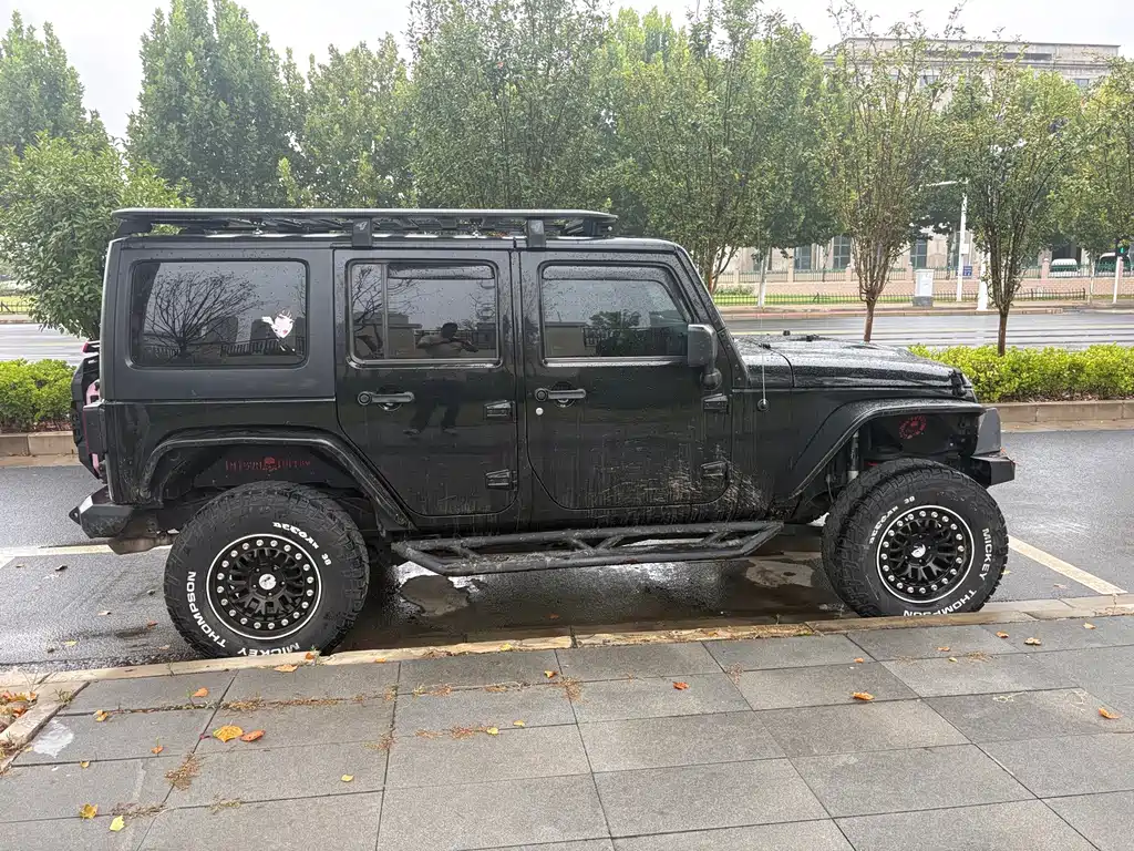 Jeep Wrangler — миниатюра 3