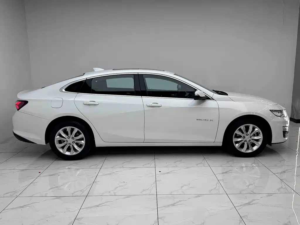 Chevrolet Malibu XL — миниатюра 15