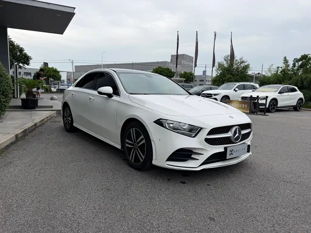 Mercedes-Benz A-Class A 2019 A 180 L Sport
