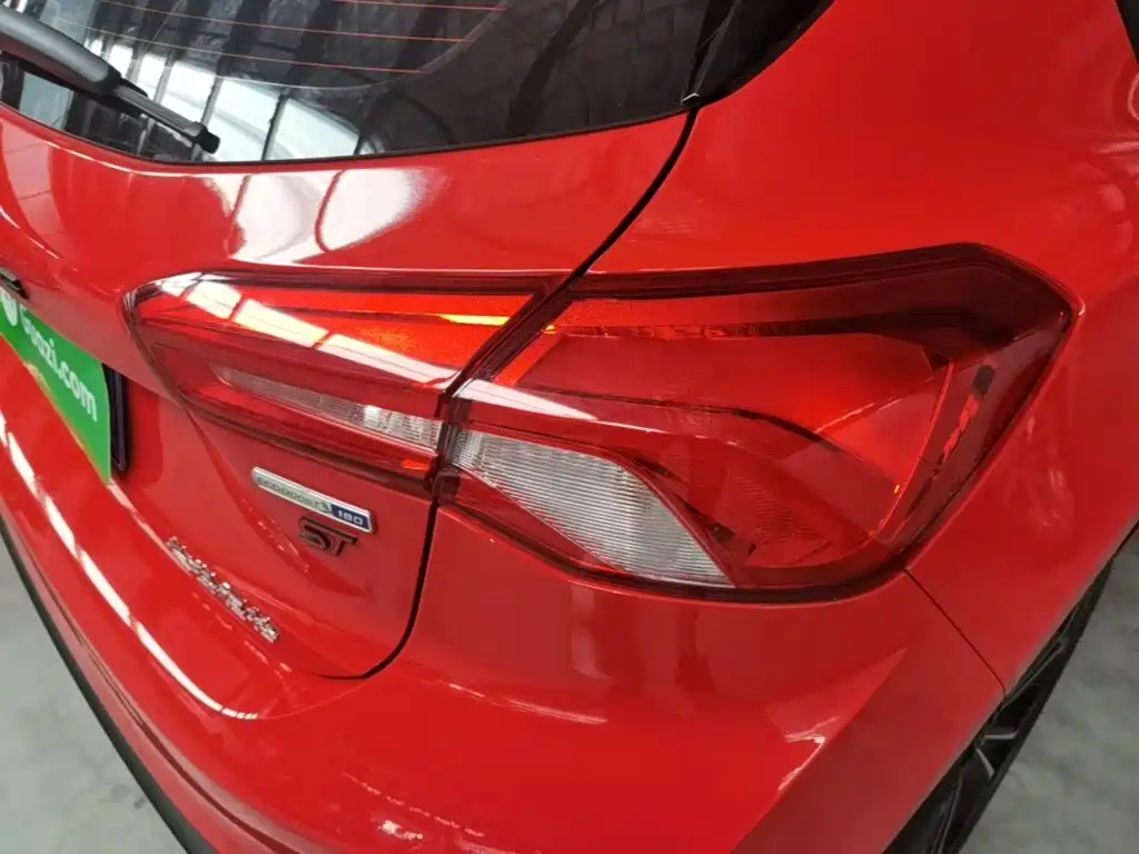 Ford Focus — миниатюра 8