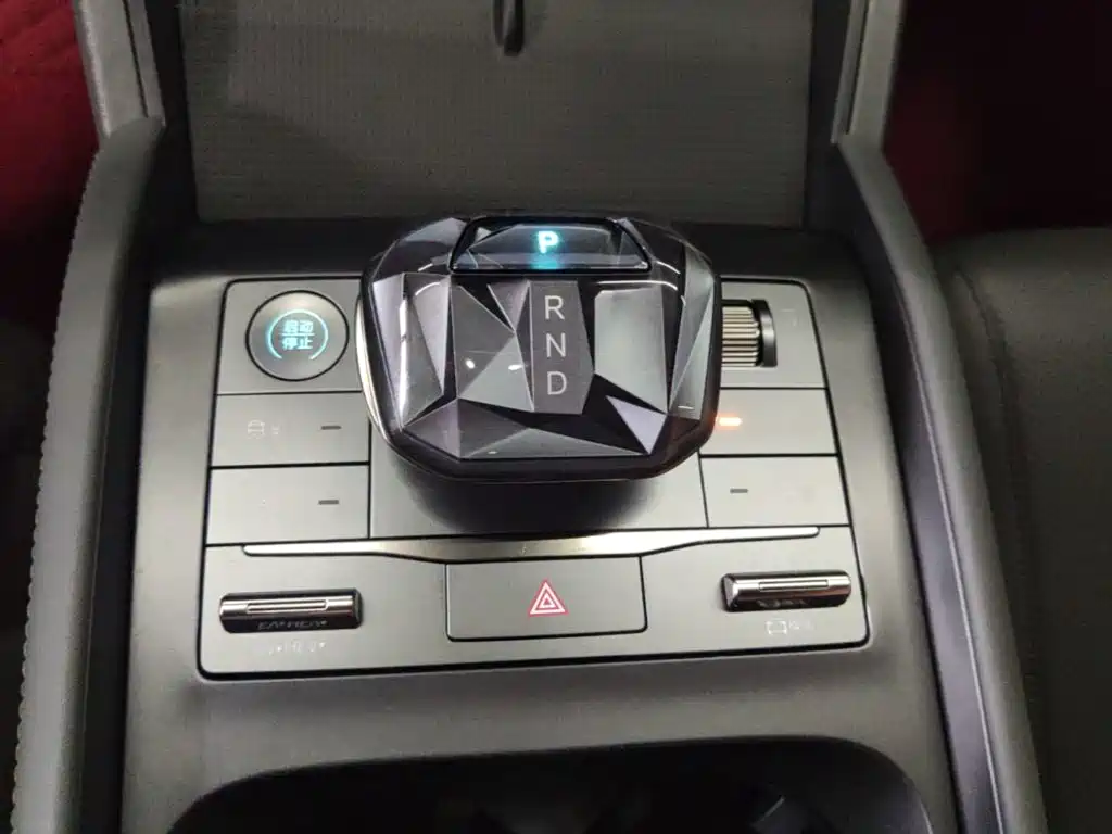 BYD Qin L — миниатюра 14