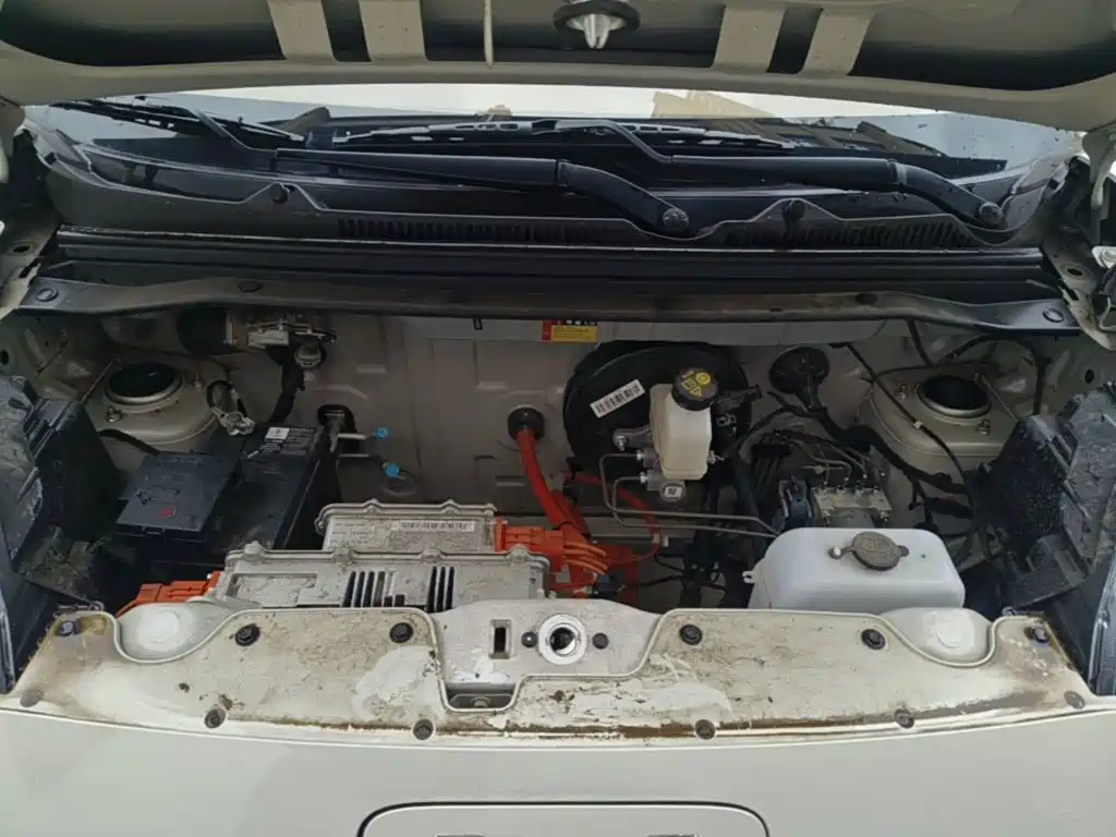 Wuling MINIEV — миниатюра 20
