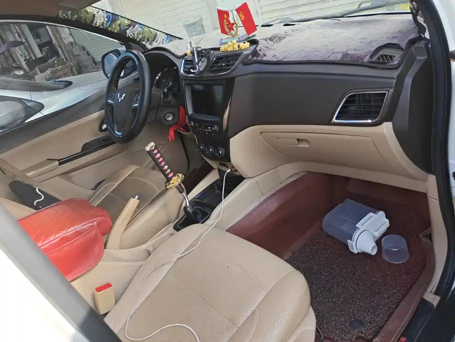 Wuling Hongguang — миниатюра 8