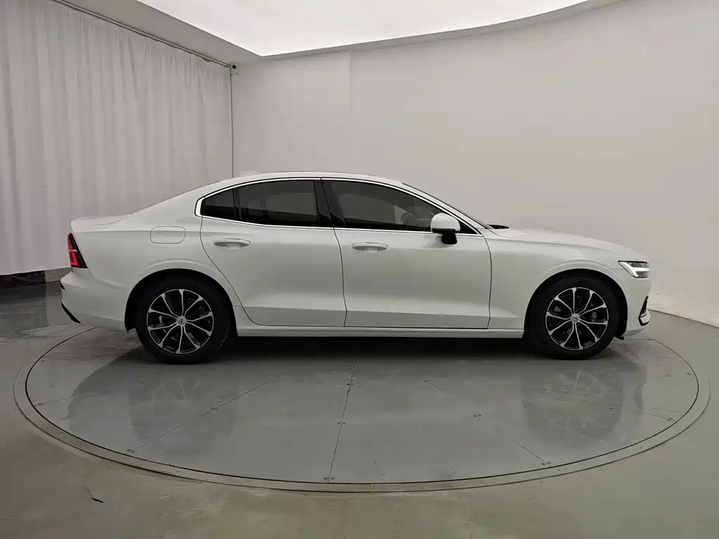 Volvo S60 — миниатюра 5