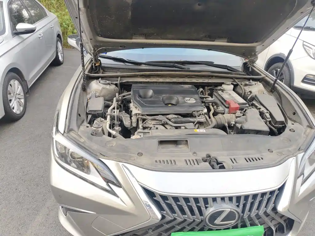 Lexus ES — миниатюра 22