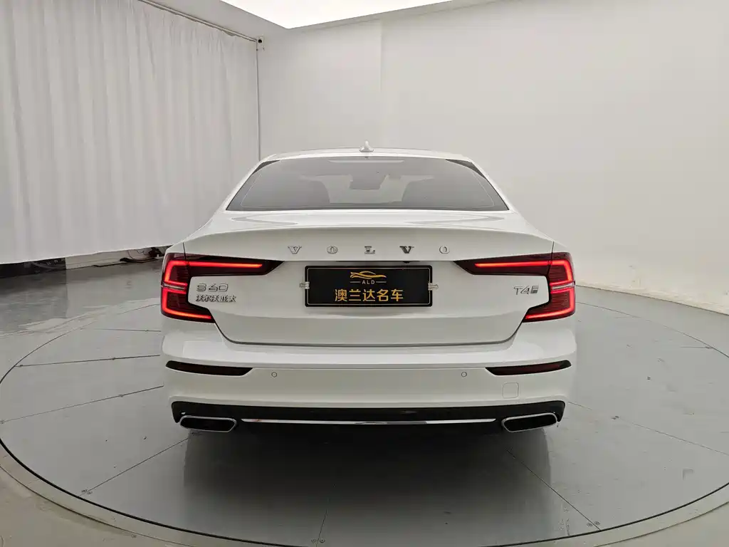 Volvo S60 — миниатюра 8
