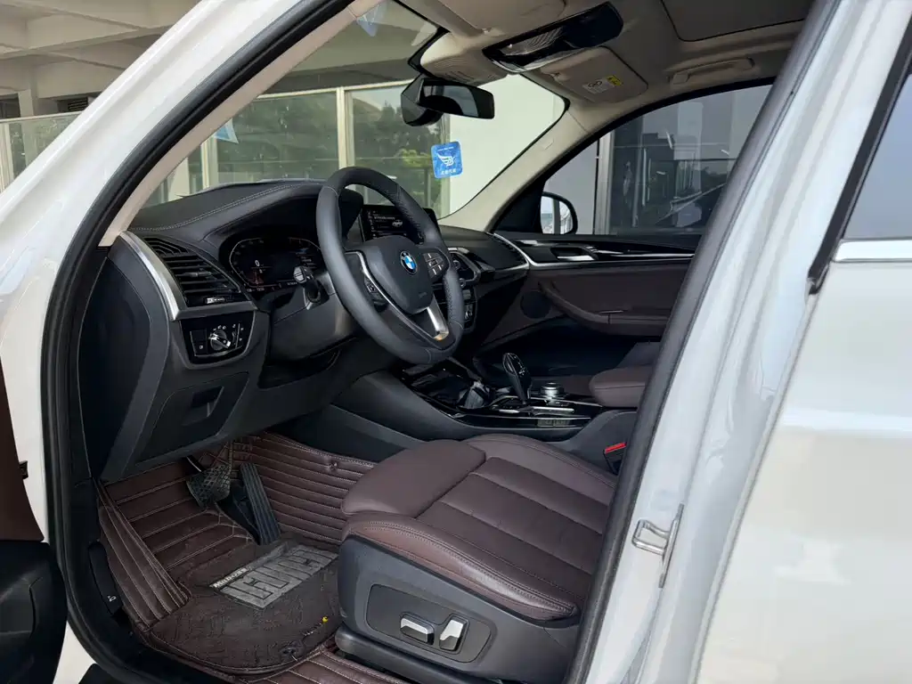 BMW X3 — миниатюра 7