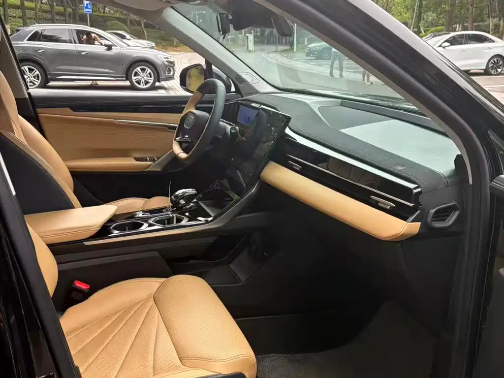 Geely Boyue L — миниатюра 10