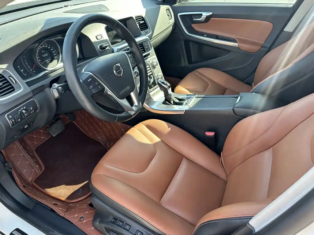 Volvo S60 — миниатюра 4