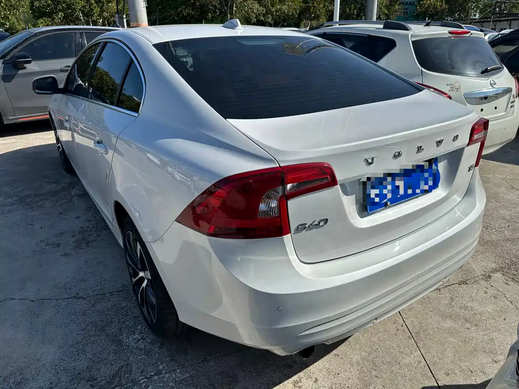 Volvo S60 — миниатюра 8