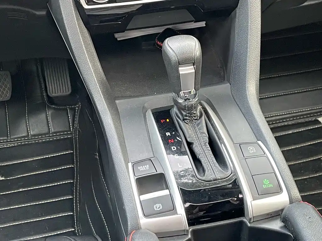 Honda Civic — миниатюра 8