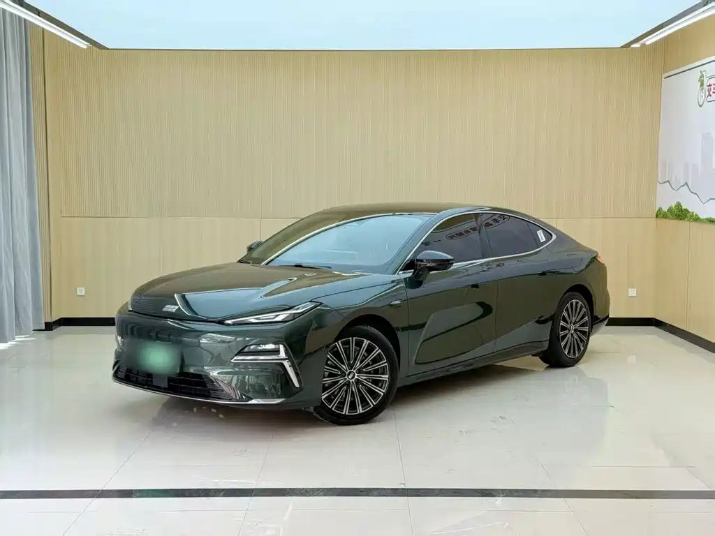 Geely Galaxy Galaxy 8 8 2025 130km EM-i Flagship