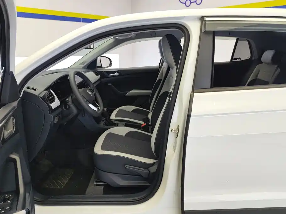 Volkswagen Tharu — миниатюра 9