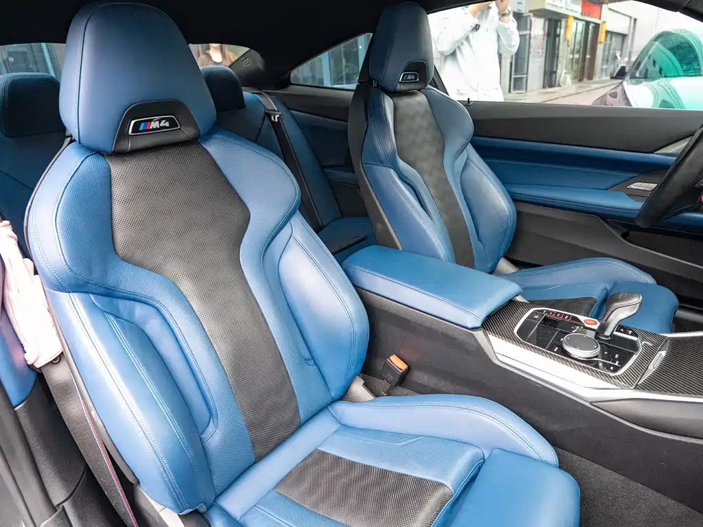 BMW M4 2023 — фото 13