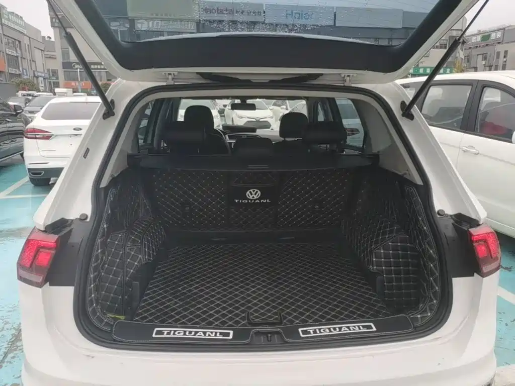 Volkswagen Tiguan L — миниатюра 19