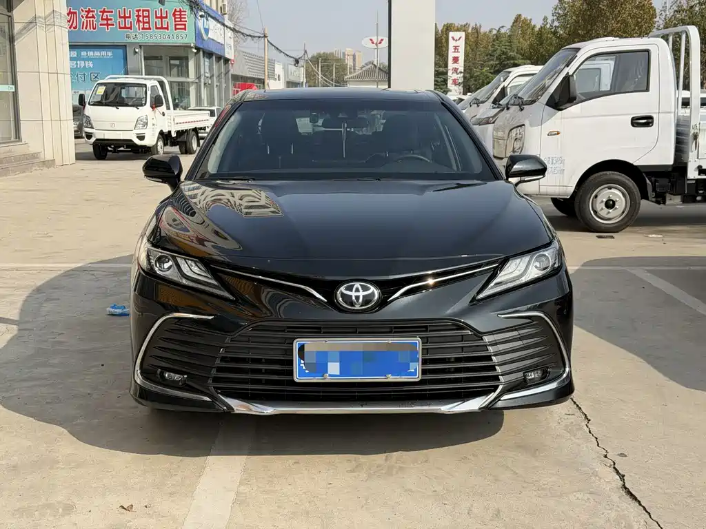 TOYOTA CAMRY