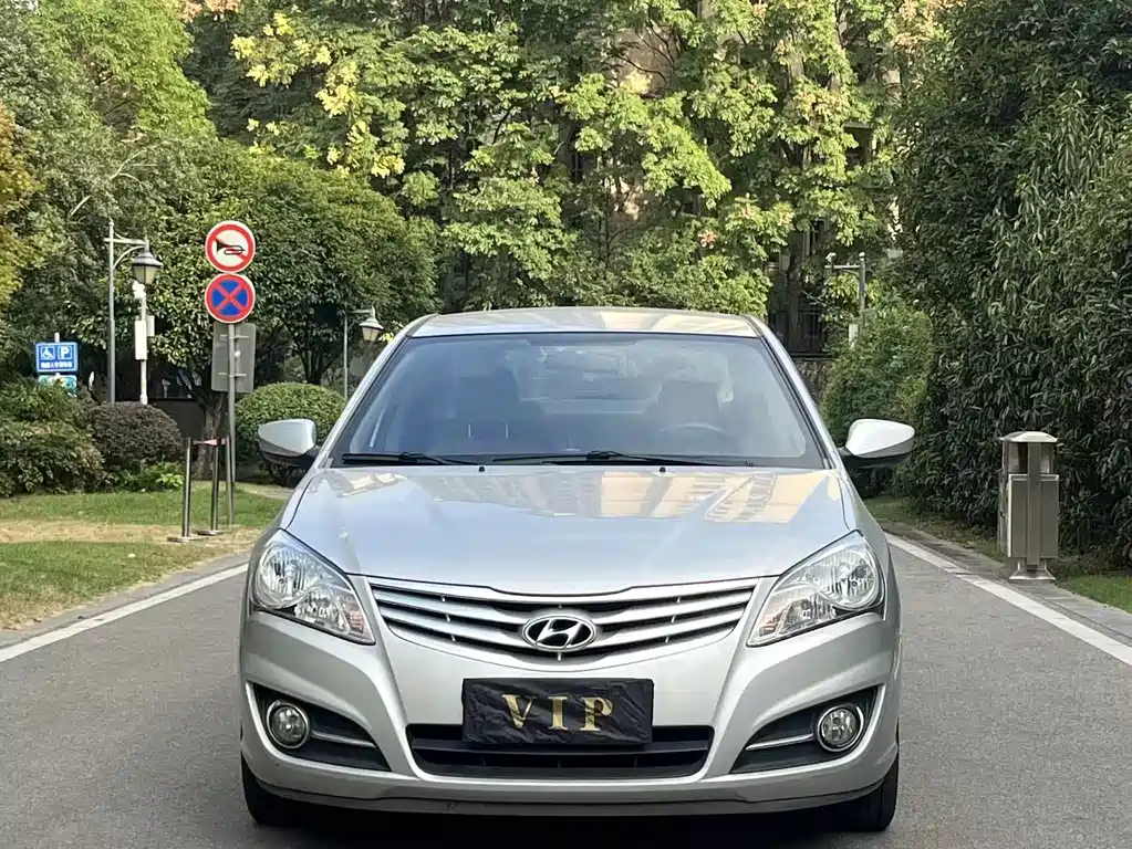 Hyundai Elantra — миниатюра 2