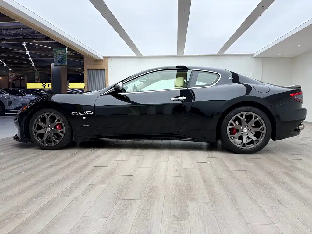 Maserati GranTurismo 2007 4.2L Standard