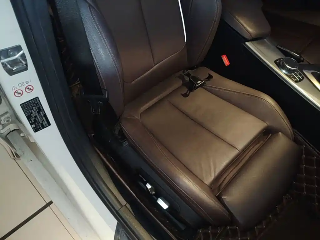 BMW 3 Series — миниатюра 25