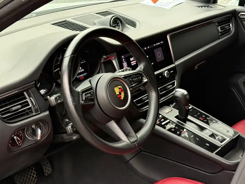 Porsche Macan — миниатюра 9