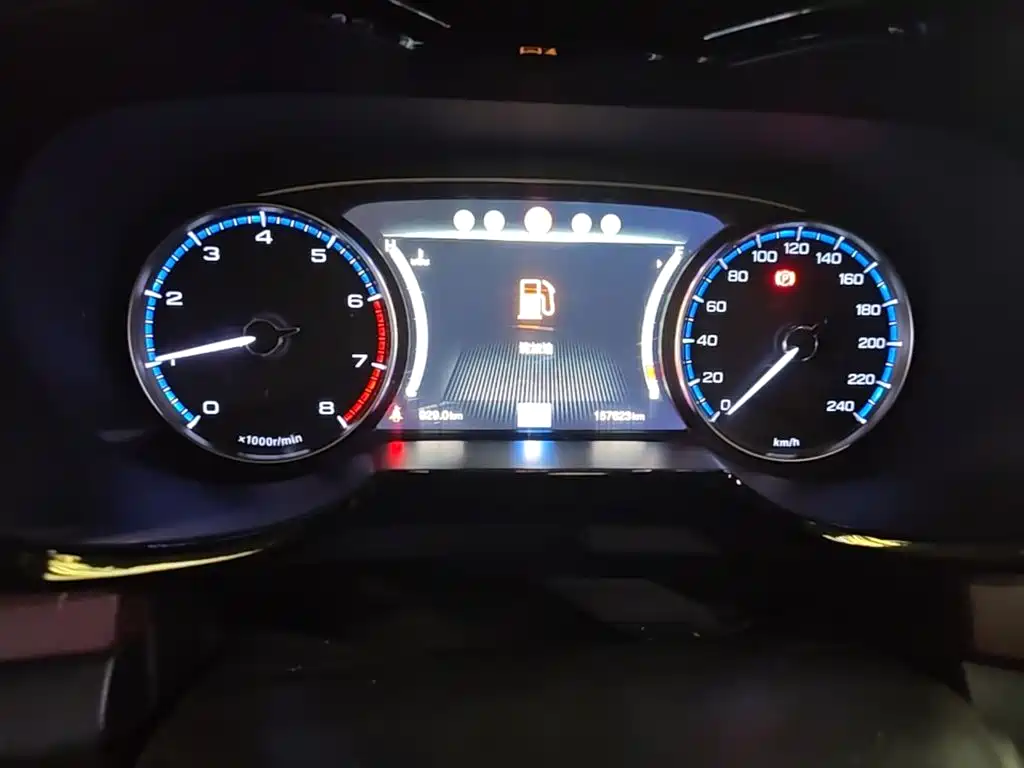 GAC GS8 2017 320T Luxury Smart Connect ( мест)